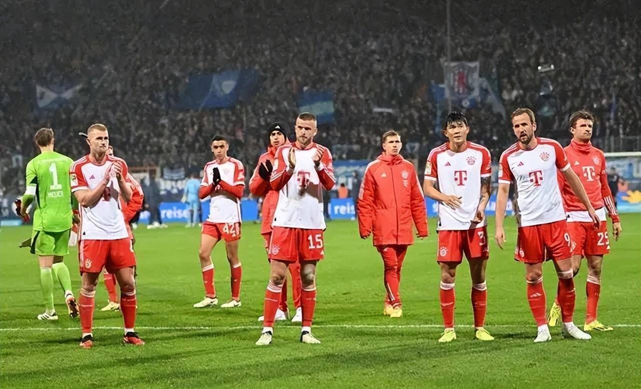 爱游戏体育平台-theshy滑板鞋打比赛中路往脸上视频