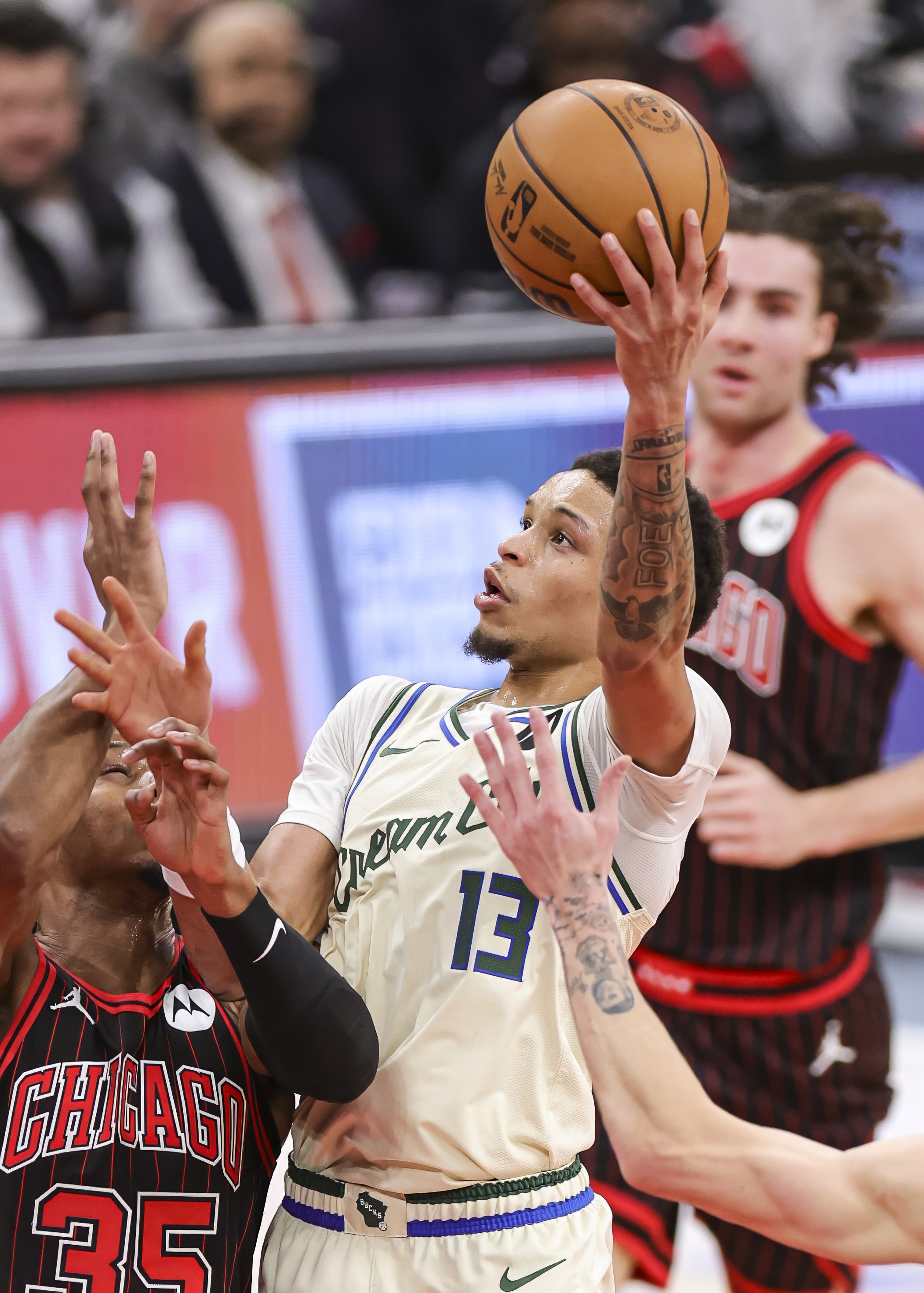 nba东部半决赛篮网vs雄鹿 nba东部半决赛篮网vs雄鹿